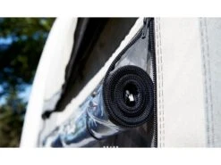 Isabella Caravanvoortent Ambassador Dawn 250 -Kampeeruitrusting Winkel 1 3 isabella caravanvoortent ambassador dawn ventilatieraam isaambasdawn