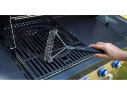 Campingaz Gasbarbecue Premium Stainless Steel Triangle Brush -Kampeeruitrusting Winkel 94 2 campingaz gasbarbecue premium stainless steel triangle brush 32369